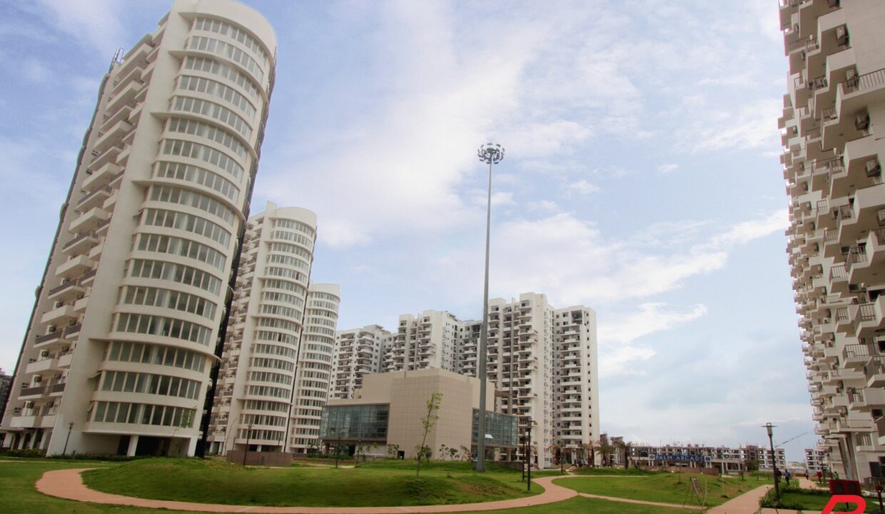 Cluster of elegant residential buildings