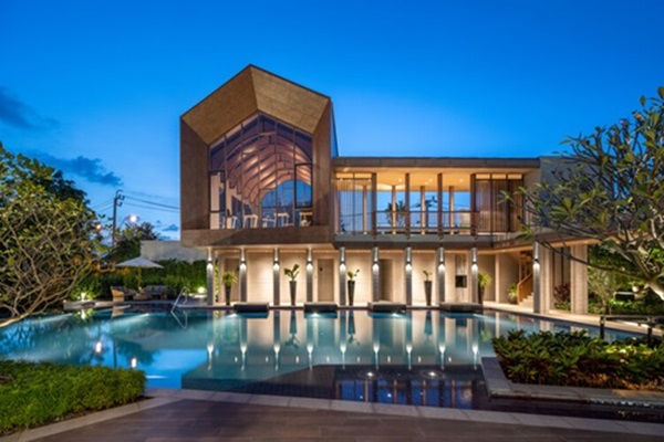 Cluster of elegant residential buildings